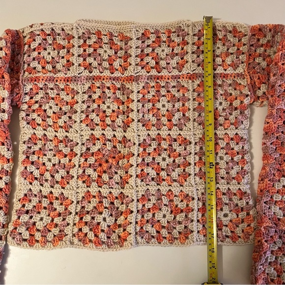 Handmade crochet top - Picture 8 of 8